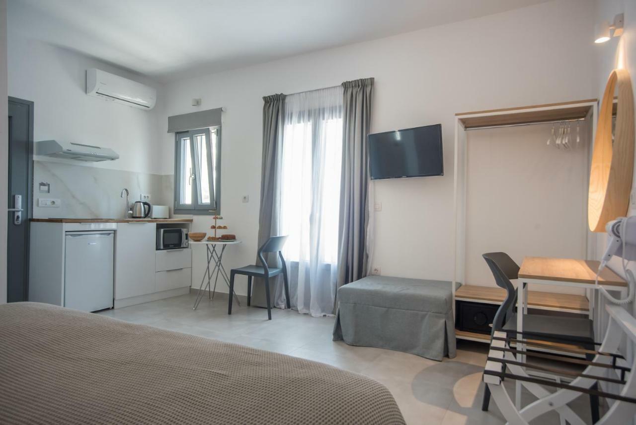 Nautilus Apartments-Suites Парос Экстерьер фото